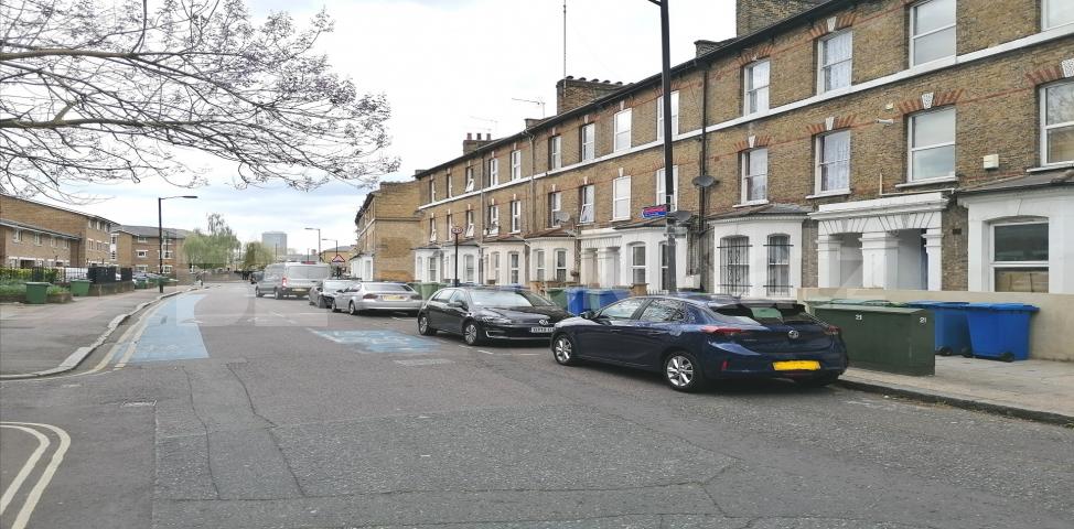 			LET, 2 Bedroom, 1 bath, 1 reception Apartment			 Brook Drive, Elephant & Castle/Lambeth North