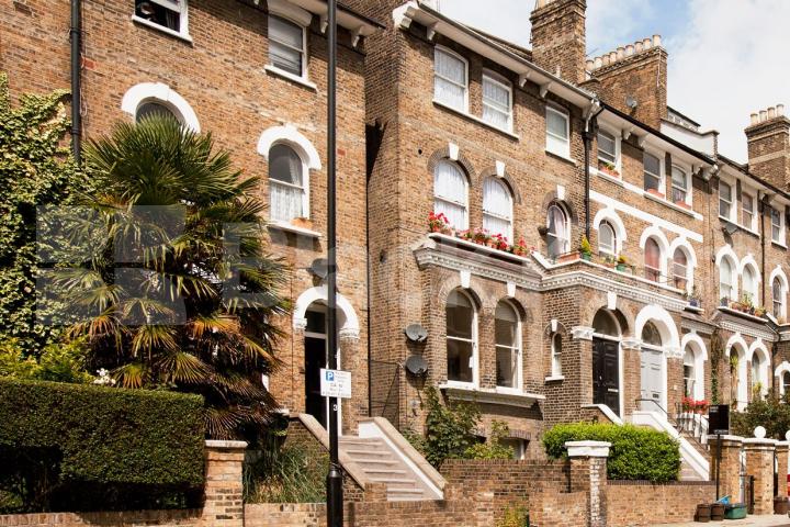 			NEW INSTRUCTION!, 1 Bedroom, 1 bath, 1 reception Flat			 North Villas, CAMDEN SQUARE