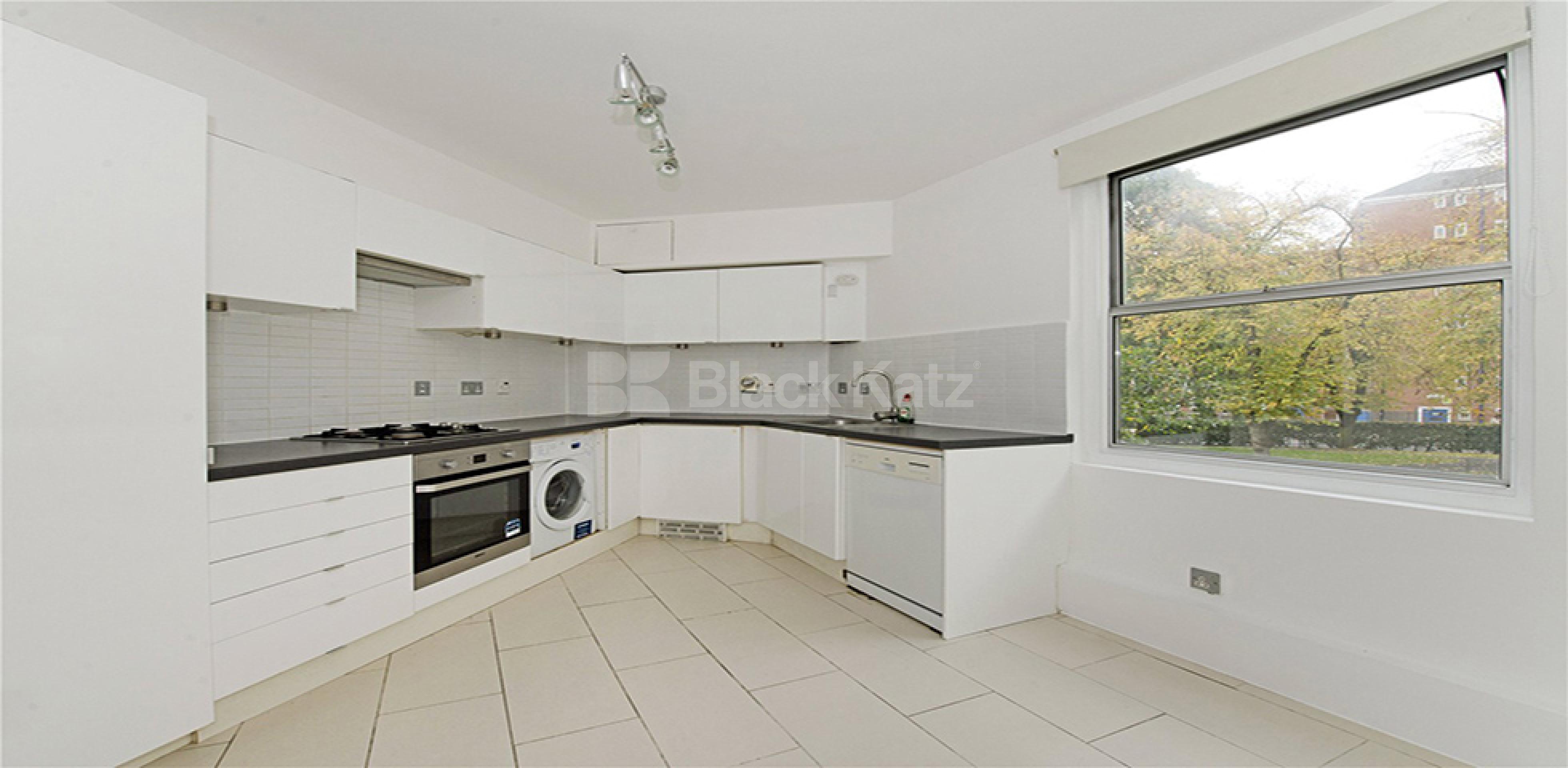 			3 BED WITH TERRACE!, 3 Bedroom, 1 bath, 1 reception Flat			 Oakley Square, CAMDEN / MORNINGTON CRESCENT NW1