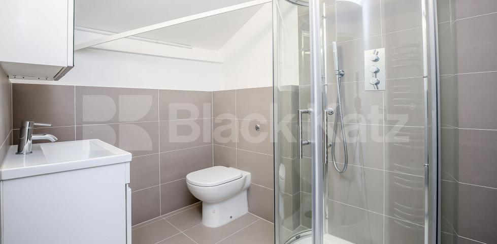 			WAREHOUSE APARTMENT, 3 Bedroom, 1 bath, 1 reception Apartment			 SPRINGFIELD LOFTS - TYSSEN STREET , DALSTON/HAGGERSTON