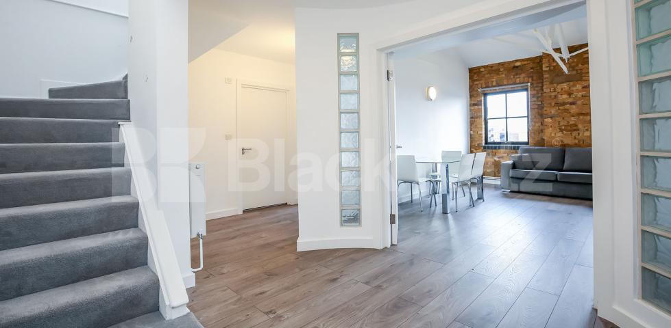 			WAREHOUSE APARTMENT, 3 Bedroom, 1 bath, 1 reception Apartment			 SPRINGFIELD LOFTS - TYSSEN STREET , DALSTON/HAGGERSTON