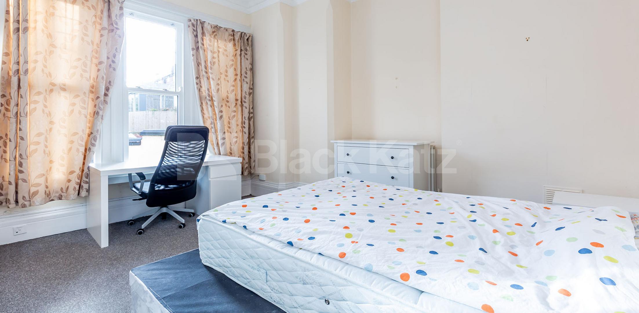 			Large One Bed Property !, 1 Bedroom, 1 bath, 1 reception Ground Floor Flat			 Wolseley Road, Crouch End
