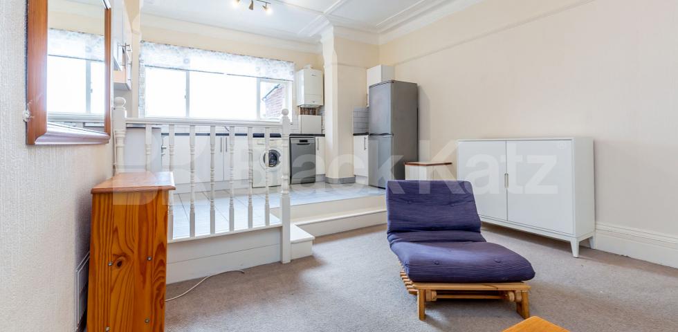 			Large One Bed Property !, 1 Bedroom, 1 bath, 1 reception Ground Floor Flat			 Wolseley Road, Crouch End