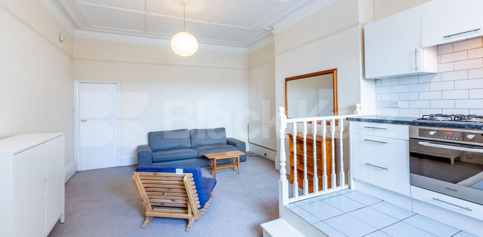 			ONE BED MINS TO BROADWAY!, 1 Bedroom, 1 bath, 1 reception Flat			 Wolseley Road, CROUCH END