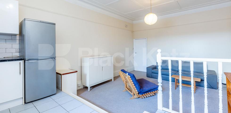 			Large One Bed Property !, 1 Bedroom, 1 bath, 1 reception Ground Floor Flat			 Wolseley Road, Crouch End