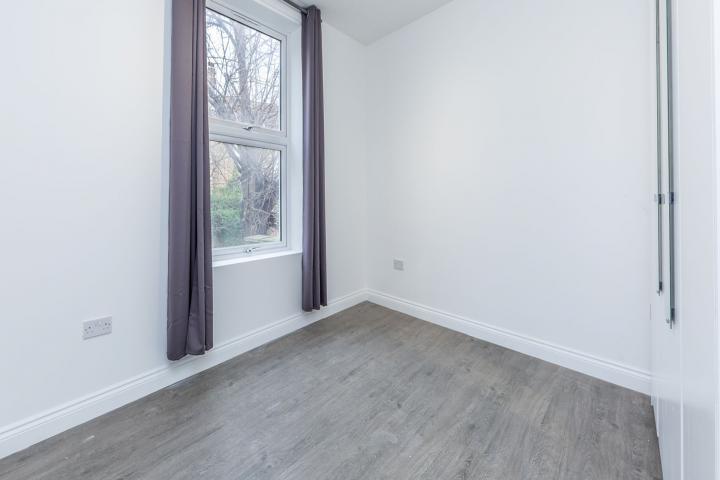 spacious 3 bedroom property close to Hackney downs Foulden Road , Stoke Newington