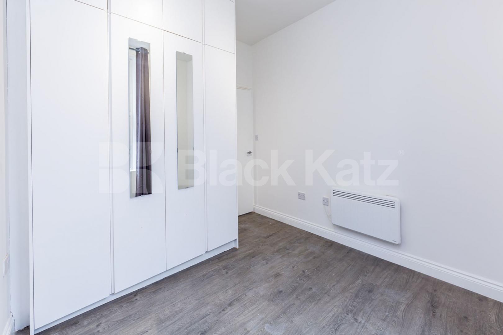 spacious 3 bedroom property close to Hackney downs Foulden Road , Stoke Newington