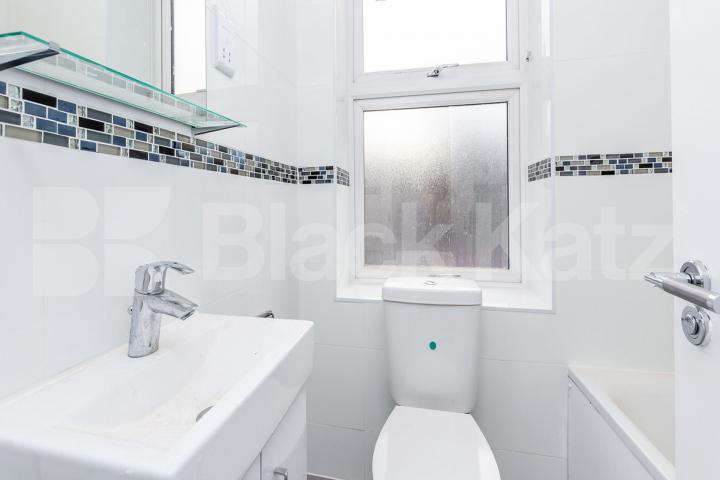 spacious 3 bedroom property close to Hackney downs Foulden Road , Stoke Newington