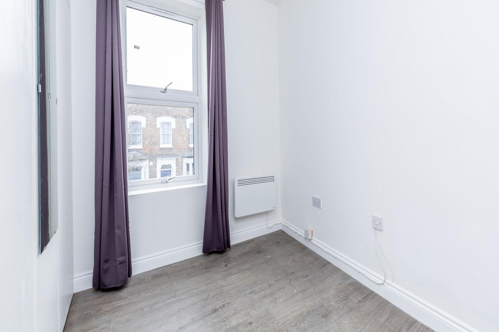 spacious 3 bedroom property close to Hackney downs Foulden Road , Stoke Newington