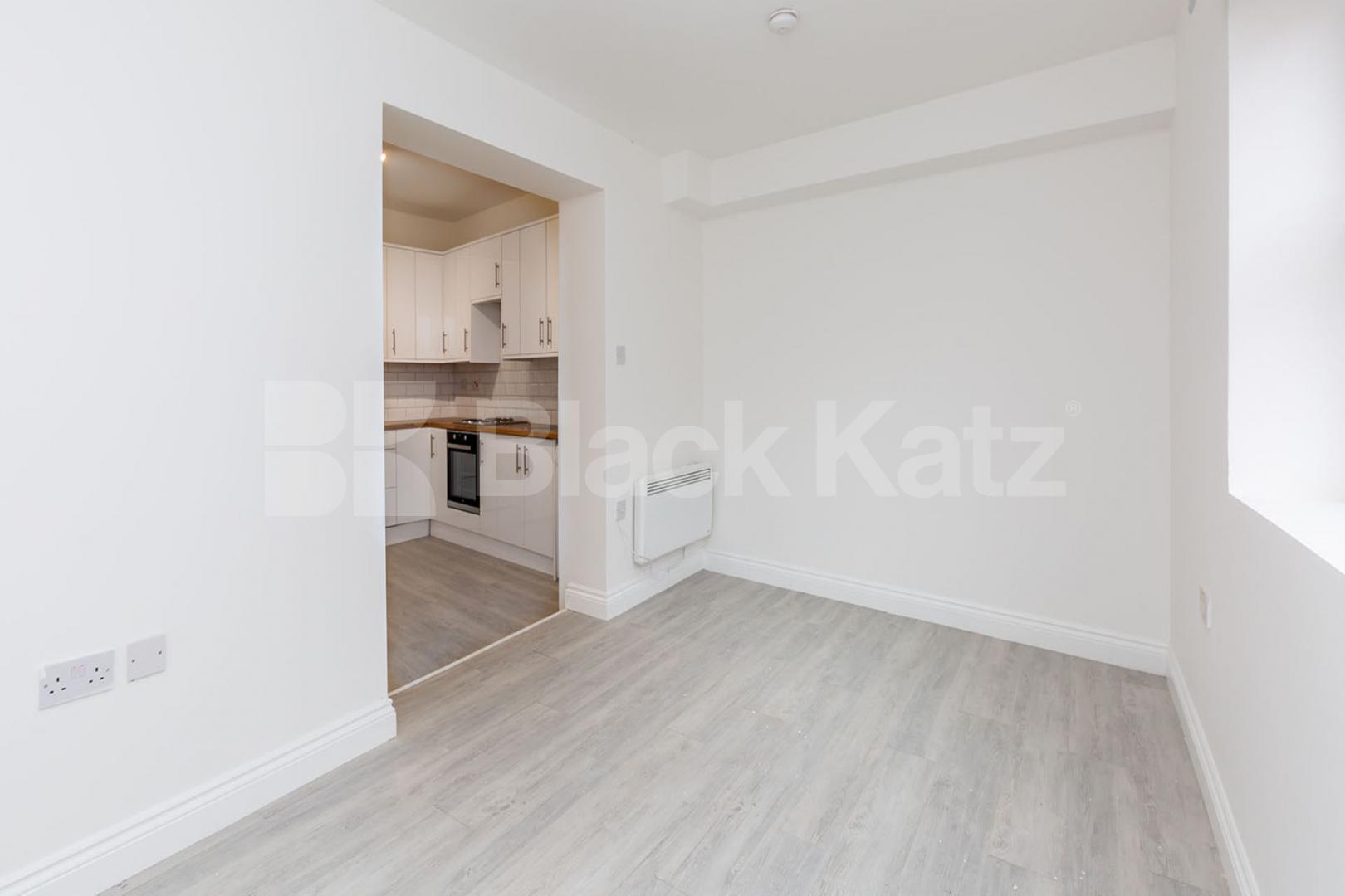 spacious 3 bedroom property close to Hackney downs Foulden Road , Stoke Newington