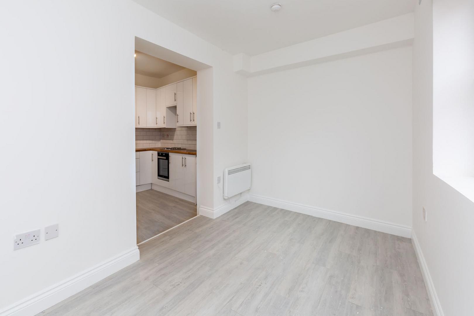 spacious 3 bedroom property close to Hackney downs Foulden Road , Stoke Newington