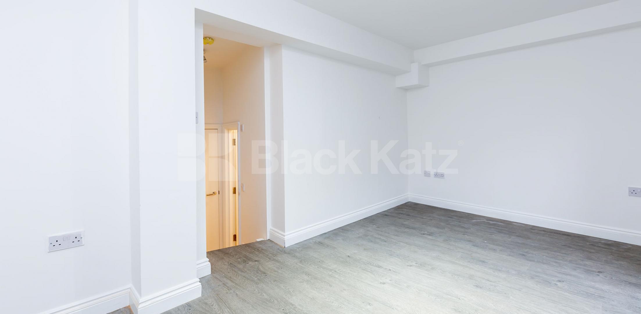 			NEWLY RENOVATED GARDEN FLAT, 2 Bedroom, 1 bath, 1 reception Maisonette			 FOULDEN ROAD N16, HACKNEY-DALSTON-STOKE NEWINGTON