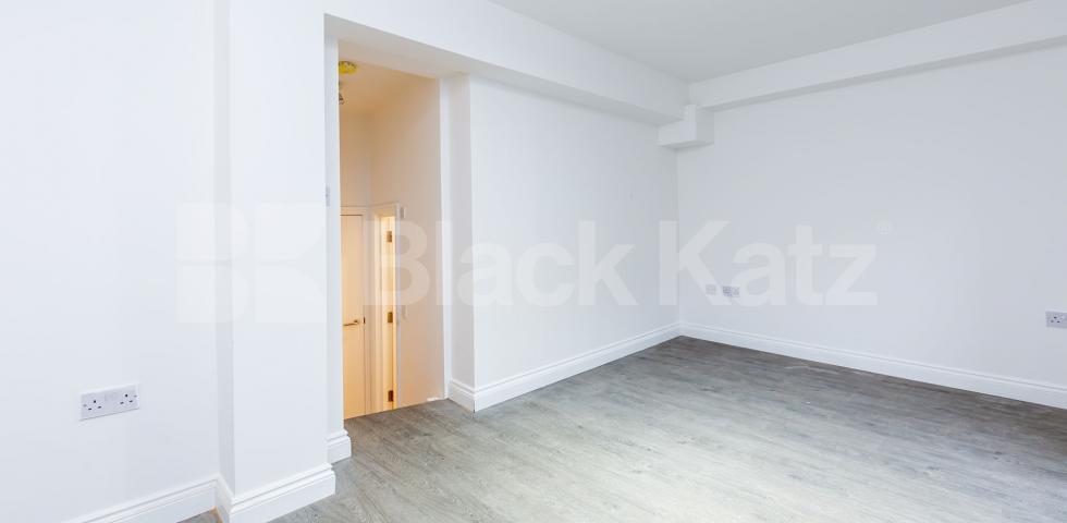 			NEWLY RENOVATED GARDEN FLAT, 2 Bedroom, 1 bath, 1 reception Maisonette			 FOULDEN ROAD N16, HACKNEY-DALSTON-STOKE NEWINGTON