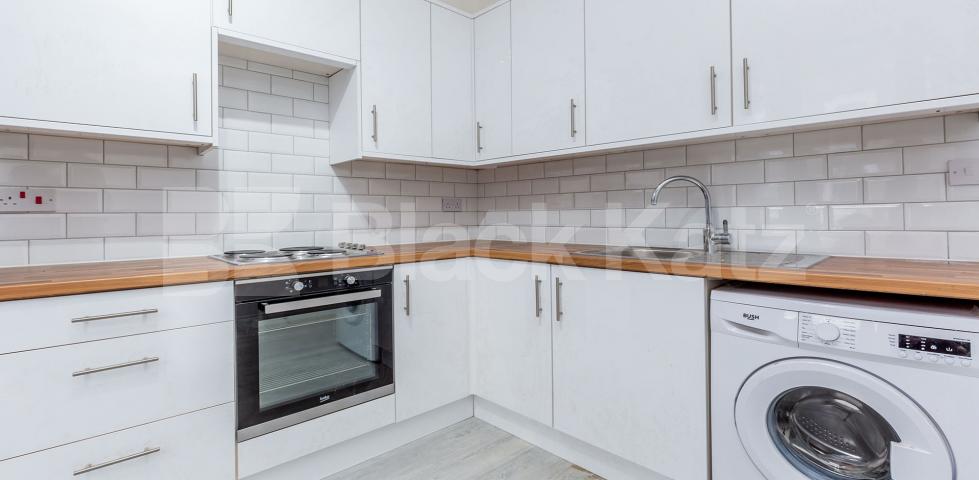 			NEWLY RENOVATED GARDEN FLAT, 2 Bedroom, 1 bath, 1 reception Maisonette			 FOULDEN ROAD N16, HACKNEY-DALSTON-STOKE NEWINGTON