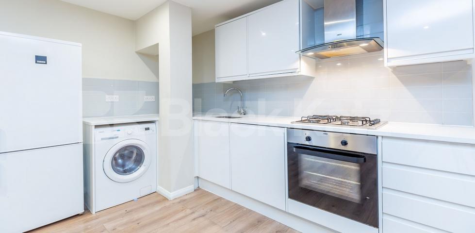 			1 Bedroom, 1 bath, 1 reception Apartment			 Dove Road, CANONBURY-ISLINGTON