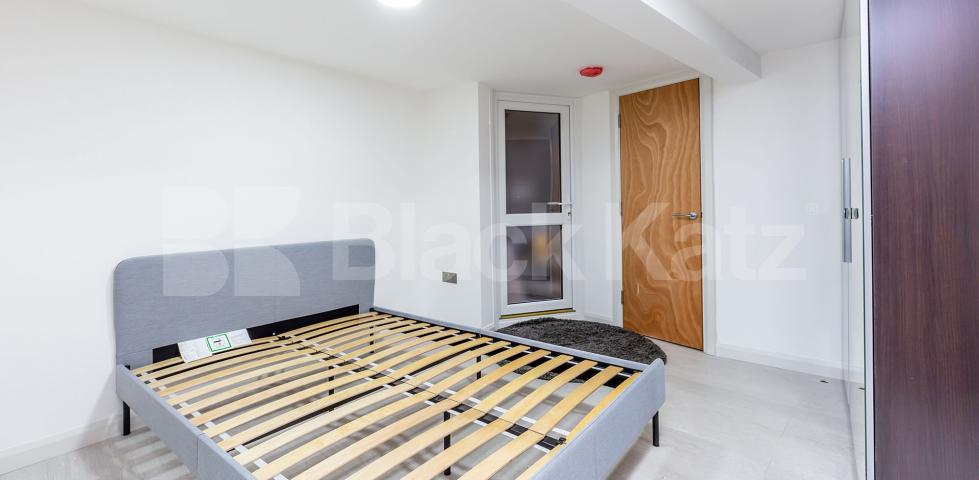 			NEWLY RENOVATED 2 BED, 2 Bedroom, 1 bath, 1 reception Apartment			 FORBURG ROAD, STOKE NEWINGTON - UPPER CLAPTON