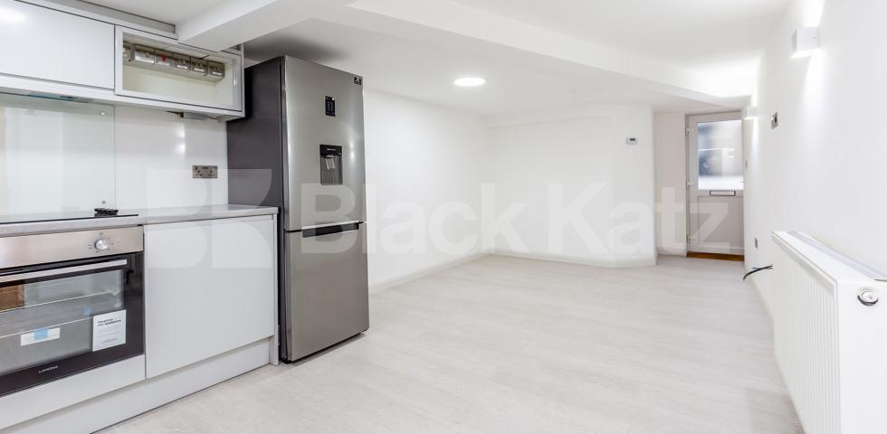 			NEWLY RENOVATED 2 BED, 2 Bedroom, 1 bath, 1 reception Apartment			 FORBURG ROAD, STOKE NEWINGTON - UPPER CLAPTON