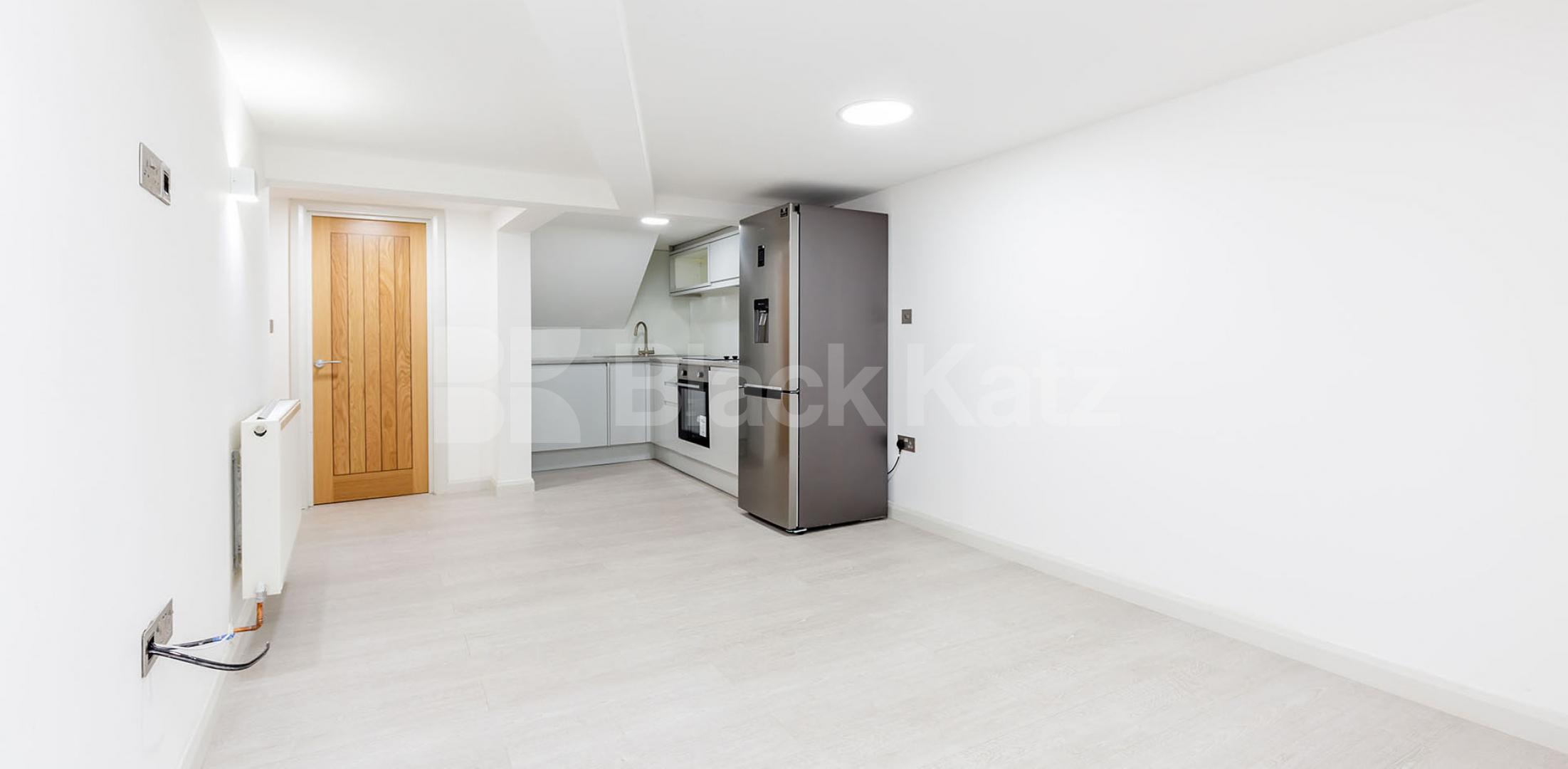 			NEWLY RENOVATED 2 BED, 2 Bedroom, 1 bath, 1 reception Apartment			 FORBURG ROAD, STOKE NEWINGTON - UPPER CLAPTON