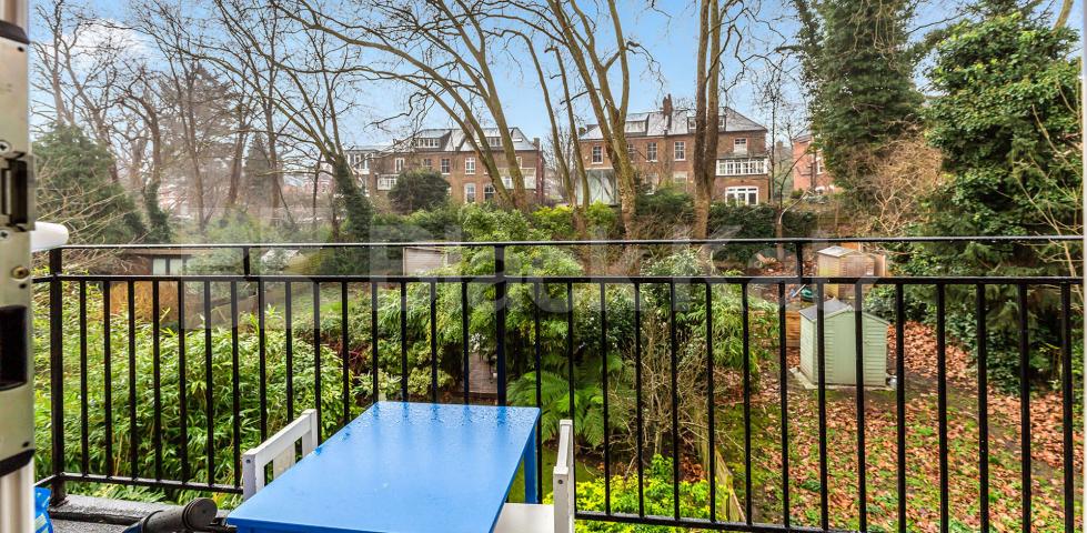 			BEAUTIFUL 2 BED, 2 Bedroom, 1 bath, 1 reception Apartment			 Christchurch Road, Crouch End