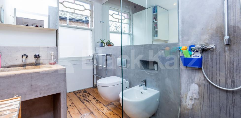 			BEAUTIFUL 2 BED, 2 Bedroom, 1 bath, 1 reception Apartment			 Christchurch Road, Crouch End
