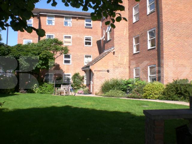 			Stunning New instruction!!!, 3 Bedroom, 1 bath, 1 reception Flat			 Barker drive, CAMDEN