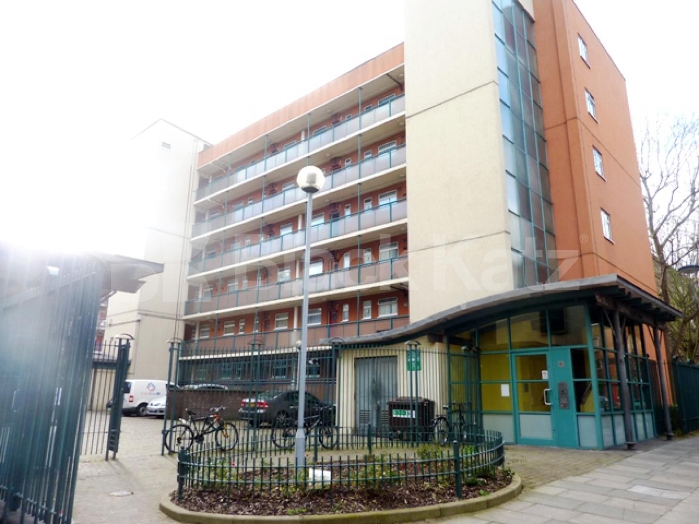 			NEW INSTRUCTION! GREAT LOCATION!!!, 2 Bedroom, 1 bath, 1 reception Flat			 Cromer Street , KINGS CROSS / RUSSELL SQ 