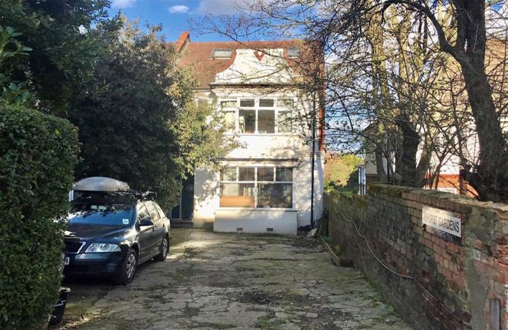 Split level conversion offering 528 Sq. Ft of living & entertaining space  Ashurst Gardens, Tulse Hill / Brixton