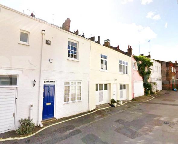 			NEW INSTRUCTION!, 2 Bedroom, 1 bath, 1 reception Flat			 Devonshire Mews West, MARYLEBONE