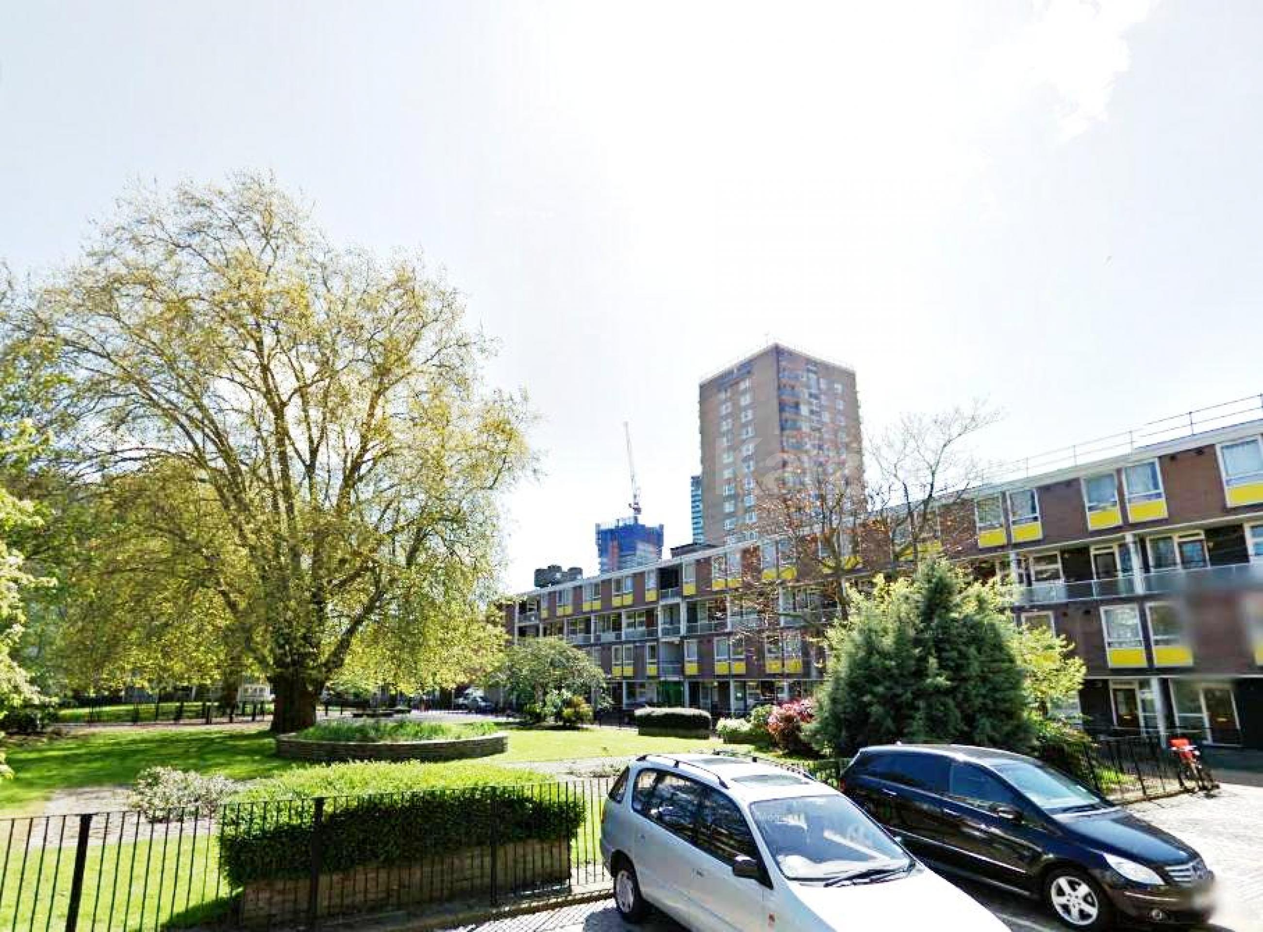			Available 25th June!!! Perfect for students!!!, 3 Bedroom, 1 bath, 1 reception Flat			 Clarence Gardens, EUSTON - REGENTS PARK NW1