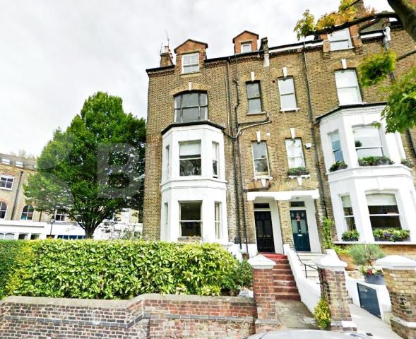 			NEW INSTRUCTION / AVAILABLE NOW!!!, 2 Bedroom, 1 bath, 1 reception Flat			 Parliment hill, Hampstead