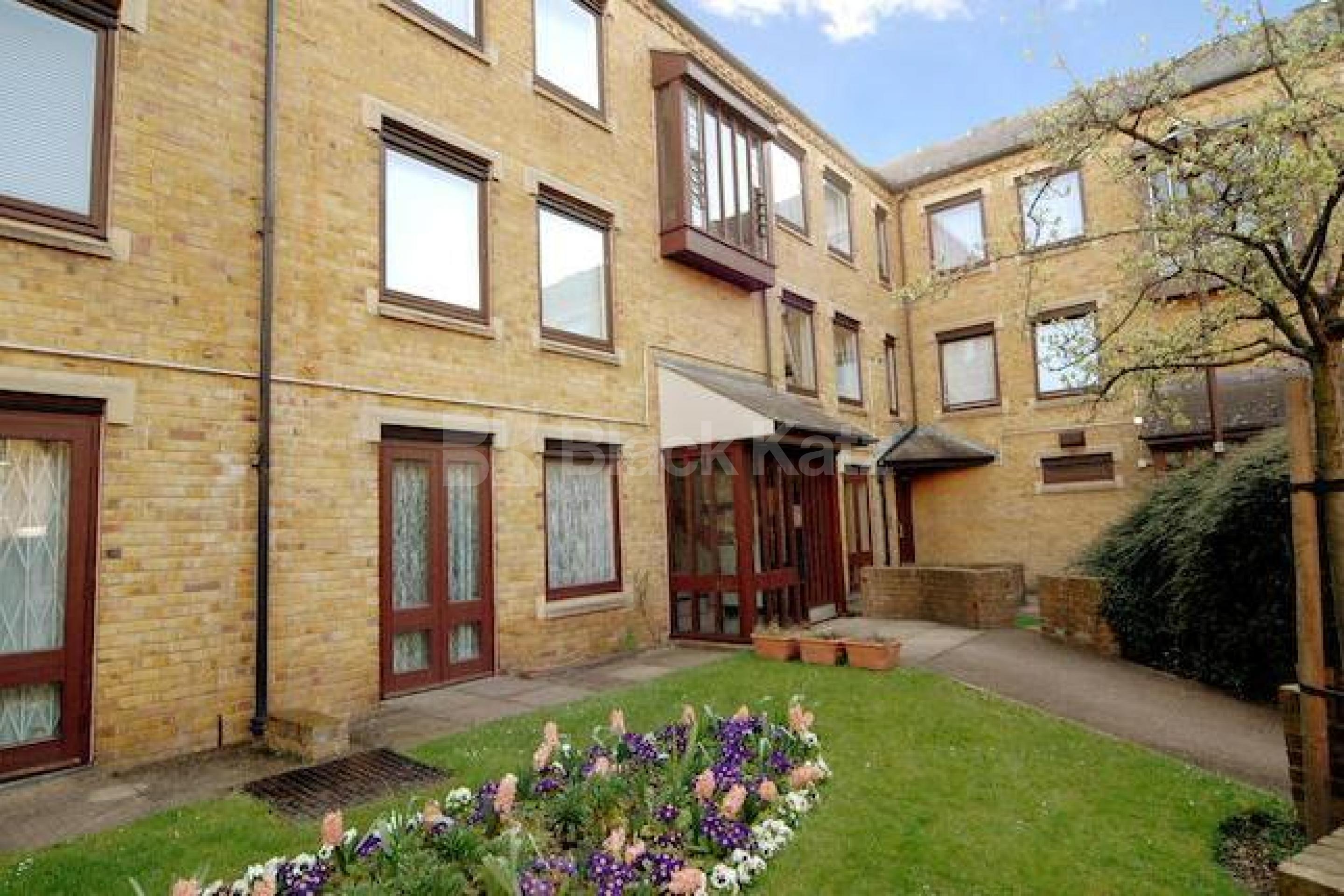 			MINS TO MARLYEBONE TUBE! AVAIL 23/5, 1 Bedroom, 1 bath, 1 reception Flat			 Boldero Place, MARYLEBONE NW8