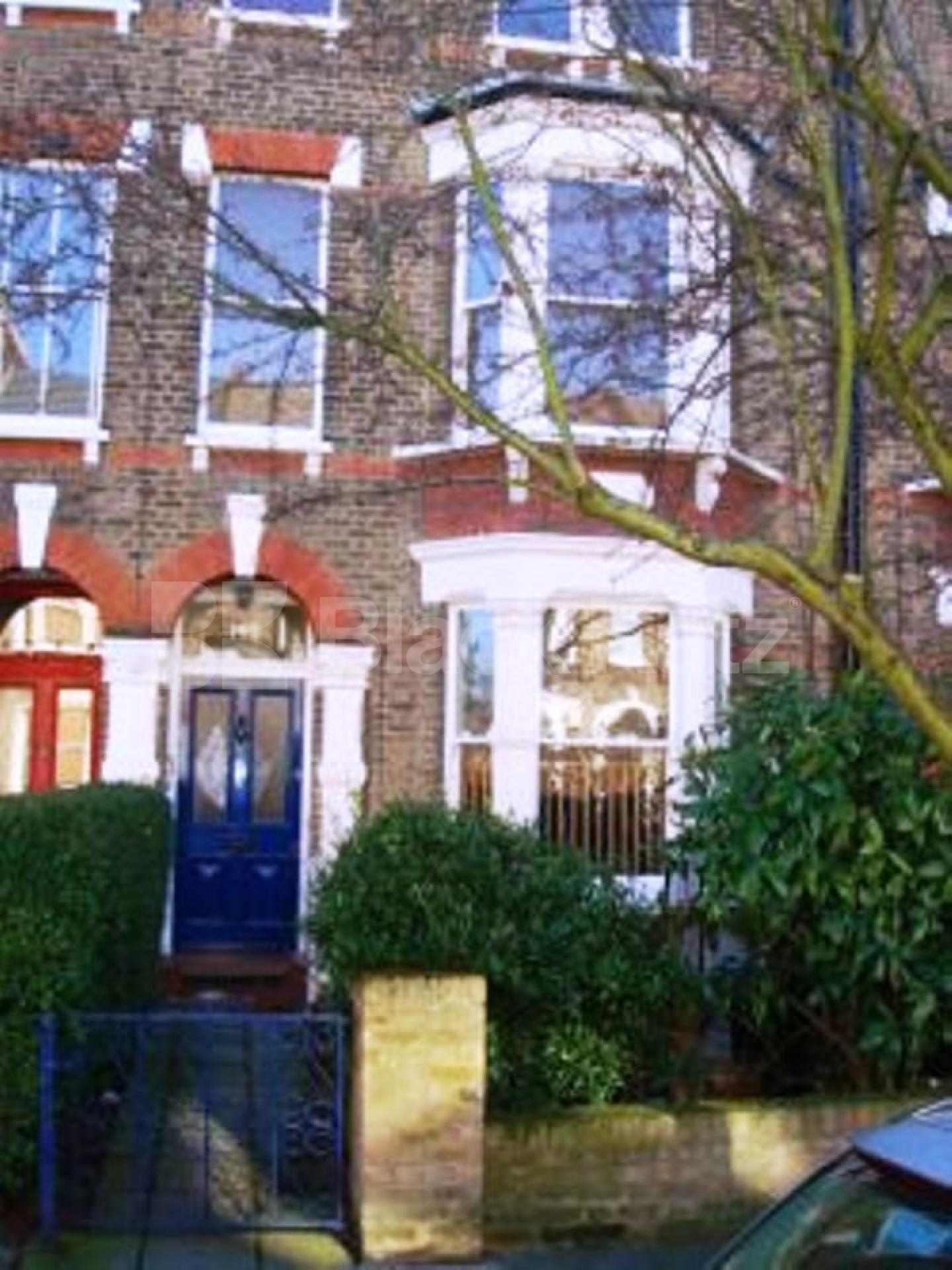 			NEW INSTRUCTION!, 2 Bedroom, 1 bath, 1 reception Flat			 Mercers Road, TUFNELL PARK N19