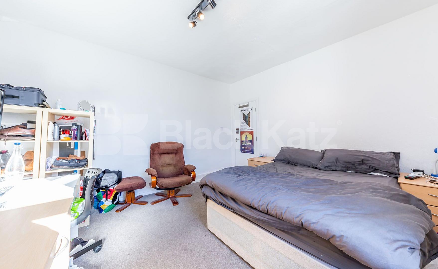 			New Instruction!, Studio Apartment, 1 bath, 1 reception Flat			 Archway Road, Highgate