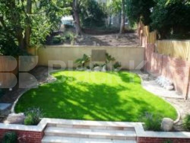 			MUST SEE!, 2 Bedroom, 1 bath, 1 reception Flat			 Parliament Hill, HAMPSTEAD HEATH/BELSIZE PARK