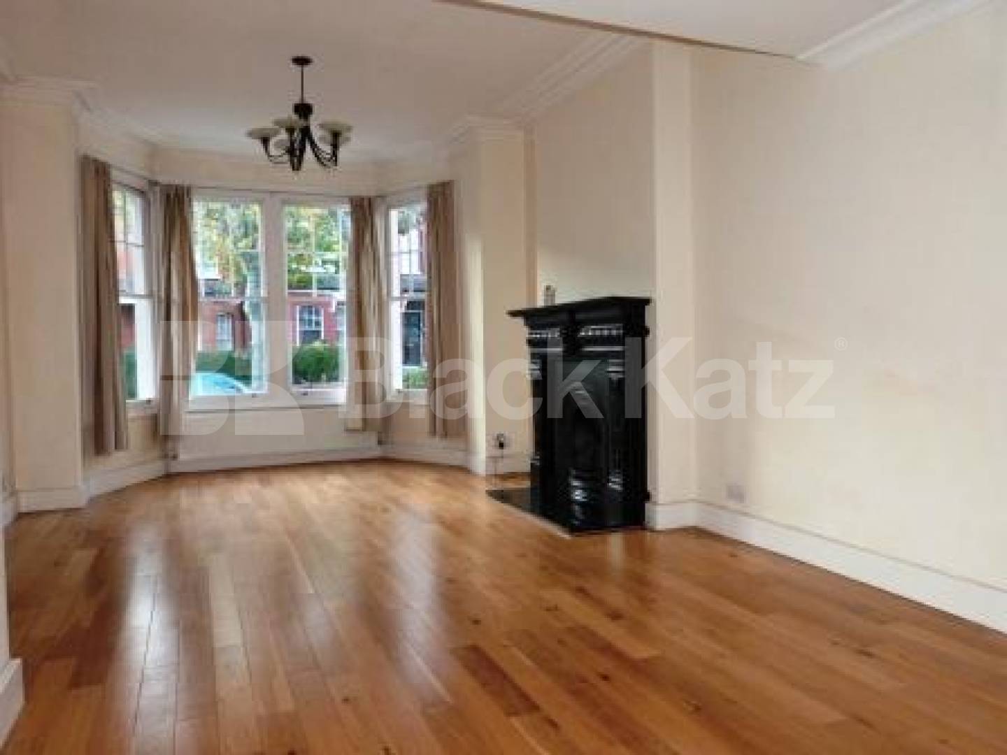 			4 Bedroom, 1 bath, 1 reception Terraced House			 Priory Ave, Crouch End