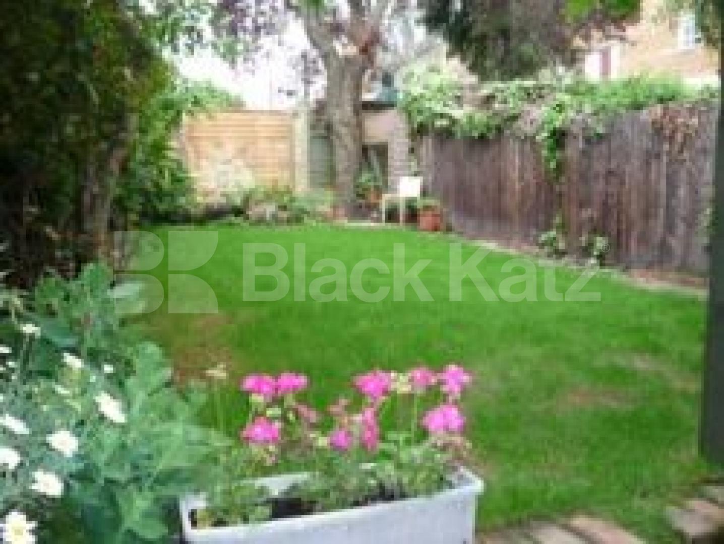 			A MUST SEE HOUSE!, 5 Bedroom, 1 bath, 1 reception House			 Priory Road N8, CROUCH END