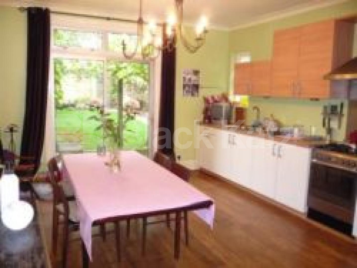 			A MUST SEE HOUSE!, 5 Bedroom, 1 bath, 1 reception House			 Priory Road N8, CROUCH END