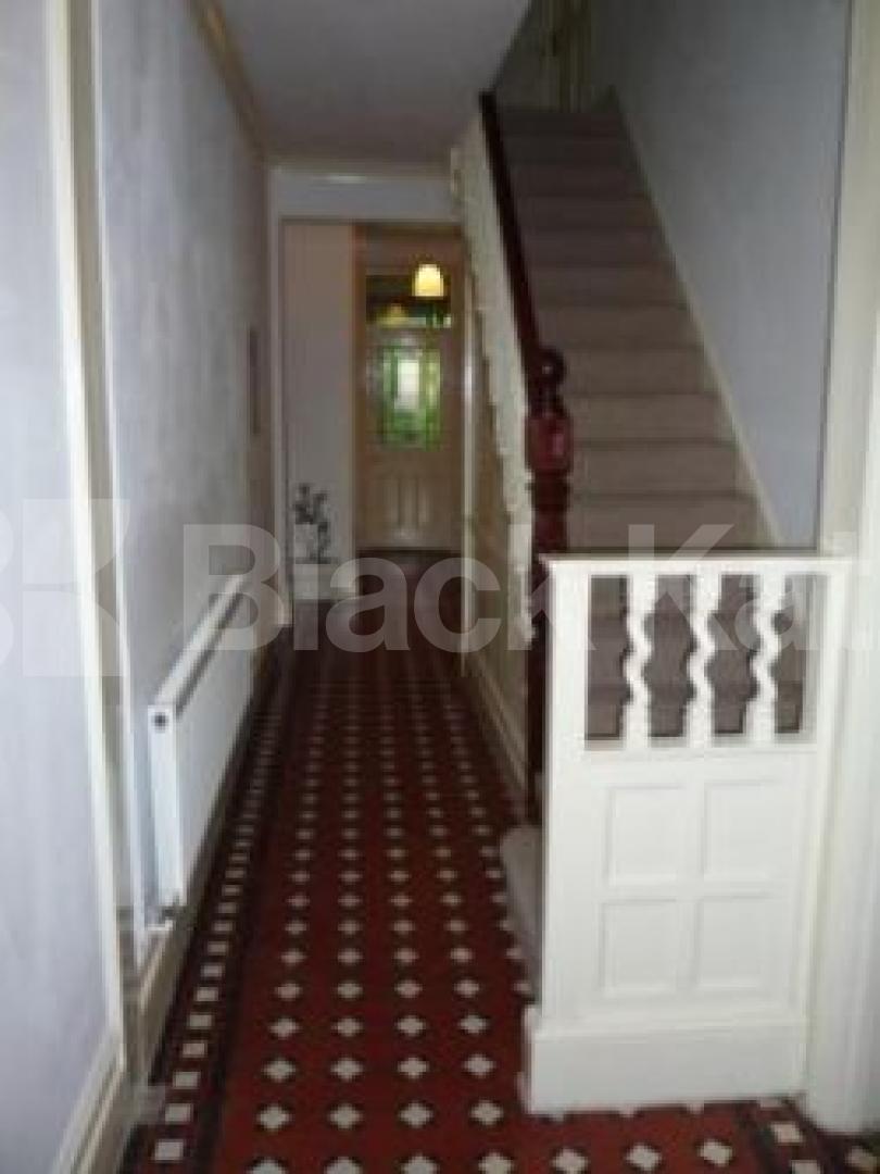 			A MUST SEE HOUSE!, 5 Bedroom, 1 bath, 1 reception House			 Priory Road N8, CROUCH END