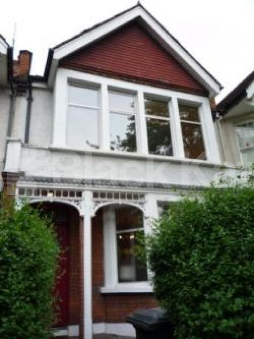 			A MUST SEE HOUSE!, 5 Bedroom, 1 bath, 1 reception House			 Priory Road N8, CROUCH END