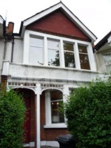 			A MUST SEE HOUSE!, 5 Bedroom, 1 bath, 1 reception House			 Priory Road N8, CROUCH END
