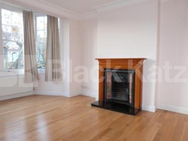 			4 Bedroom, 1 bath, 1 reception Terraced House			 Priory Ave, Crouch End
