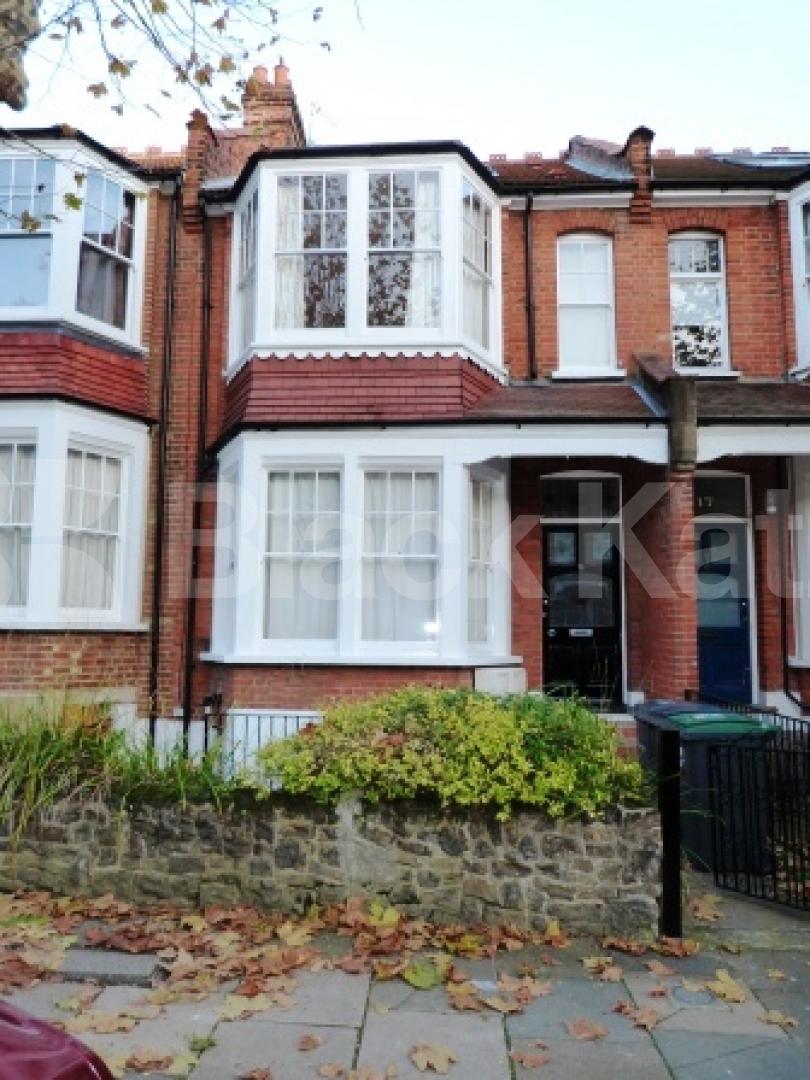 			4 Bedroom, 1 bath, 1 reception Terraced House			 Priory Ave, Crouch End