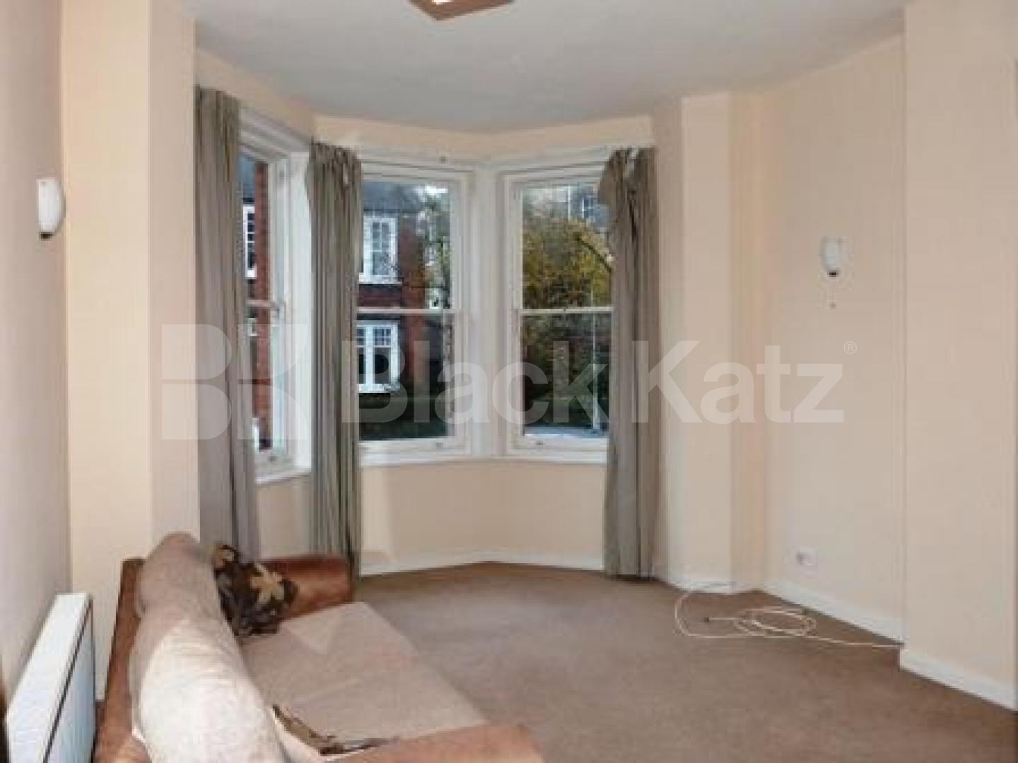			2 Bedroom, 1 bath, 1 reception Ground Floor Flat			 Milton Park, Highgate