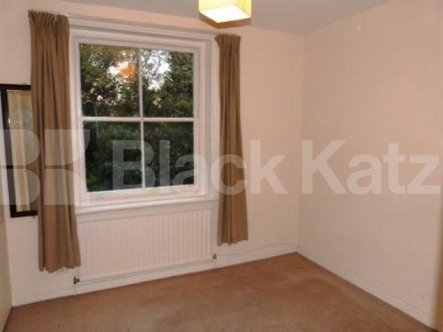 			2 Bedroom, 1 bath, 1 reception Ground Floor Flat			 Milton Park, Highgate