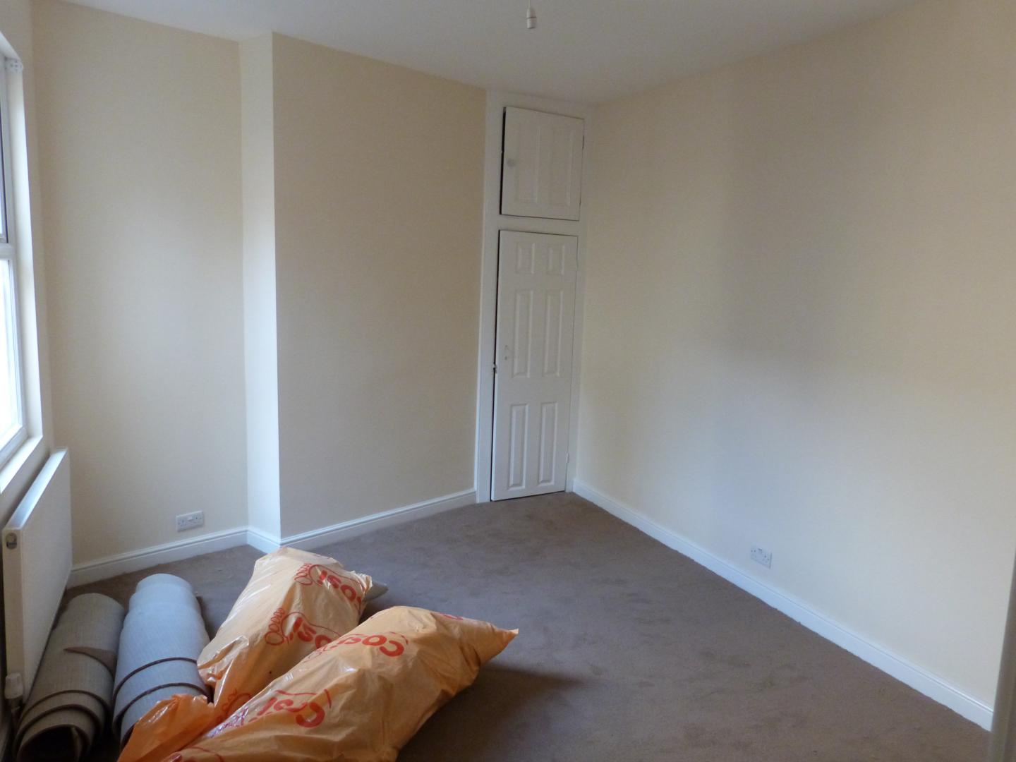 			2 Bedroom, 1 bath, 1 reception Flat			 Hendon Lane, FINCHLEY CENTRAL