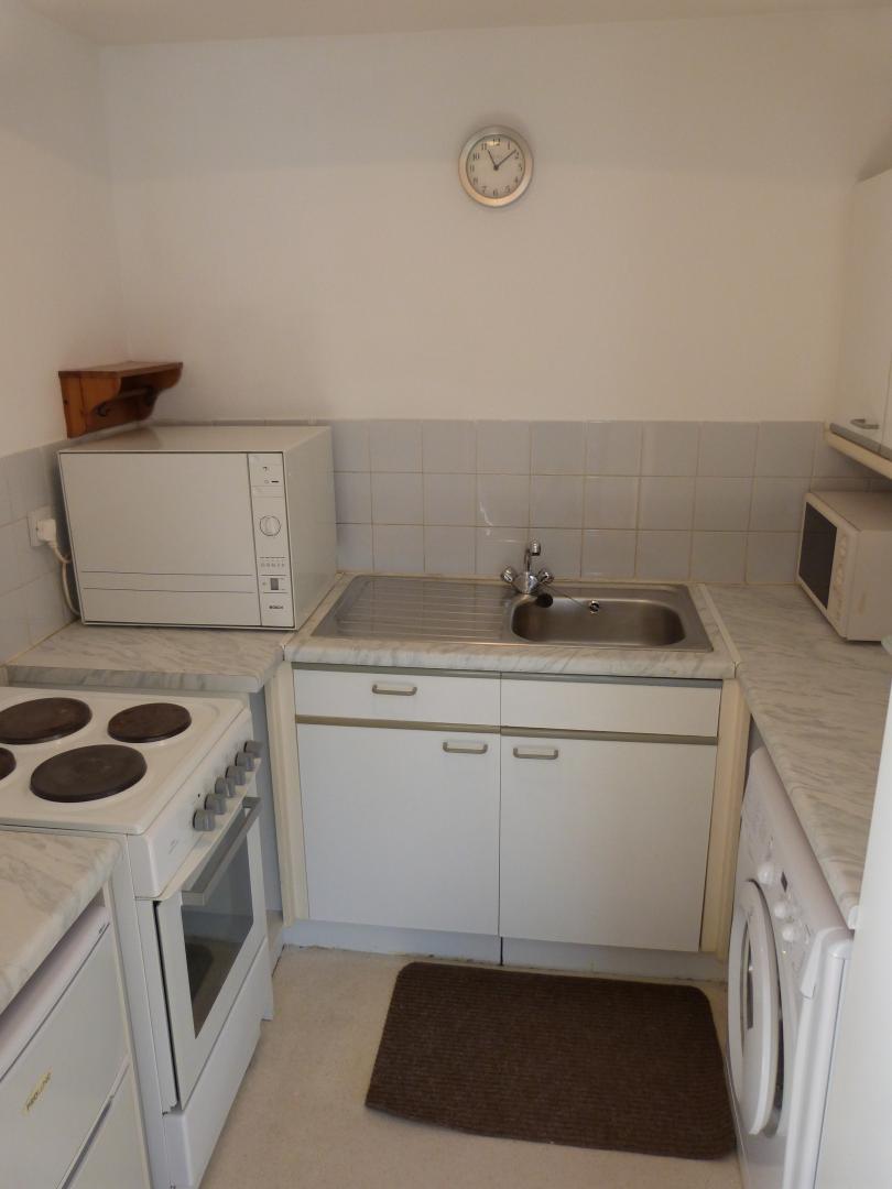 			Studio Apartment, 1 bath, 1 reception Studio			 Snowdon Drive, HENDON