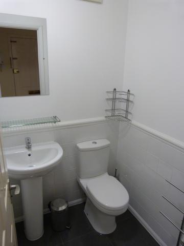 			Studio Apartment, 1 bath, 1 reception Studio			 Snowdon Drive, HENDON