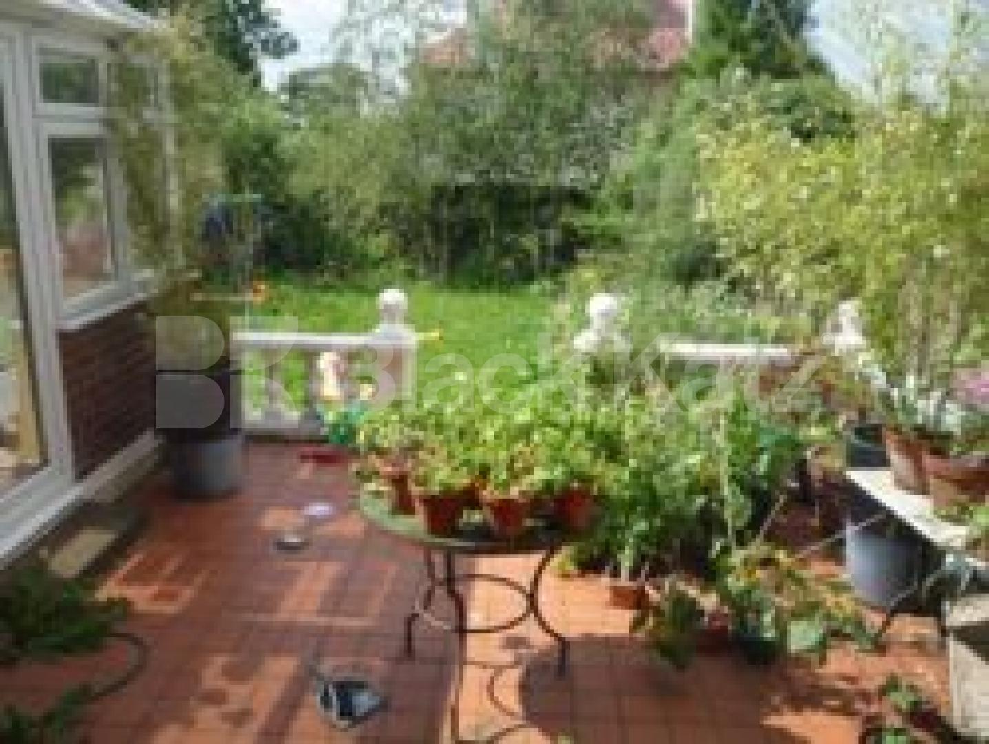 			5 DOUBLE BEDROOMS!!!!, 5 Bedroom, 1 bath, 1 reception Semi-Detached House			 Vallance Road, ALEXANDRA PALACE N22