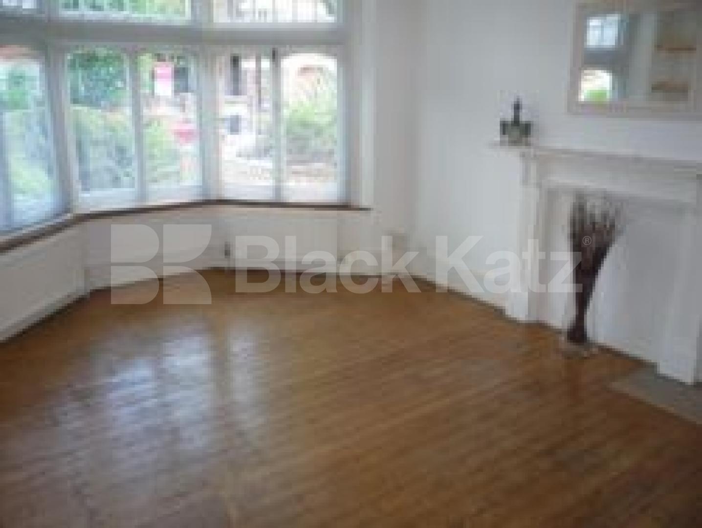 			1 Bedroom, 1 bath, 1 reception Flat			 Queens Avenue, MUSWELL HILL N10