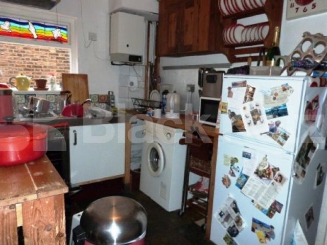 			2 Bedroom, 1 bath, 1 reception Flat			 Allison Road, Haringey Ladder